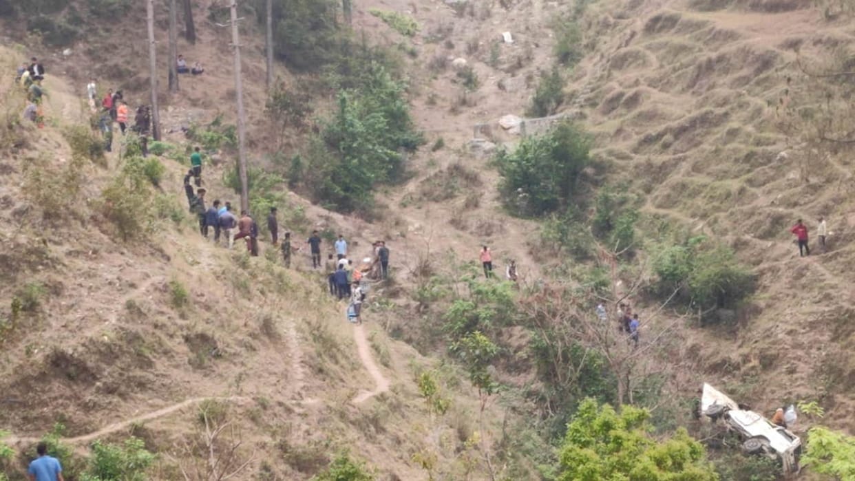 Accident in Pithoragarh jeep fell into ditch death injured Uttarakhand News in hindi