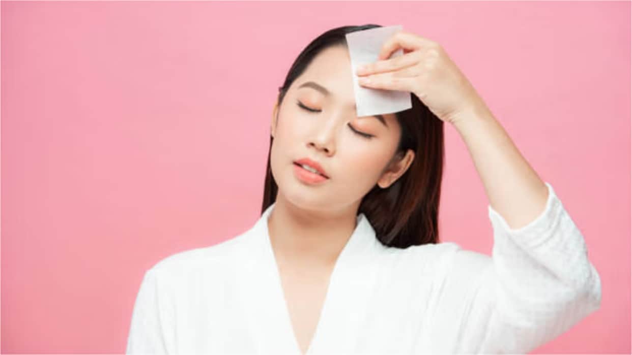 Monsoon Skin Care tips for glowing skin with home remedy