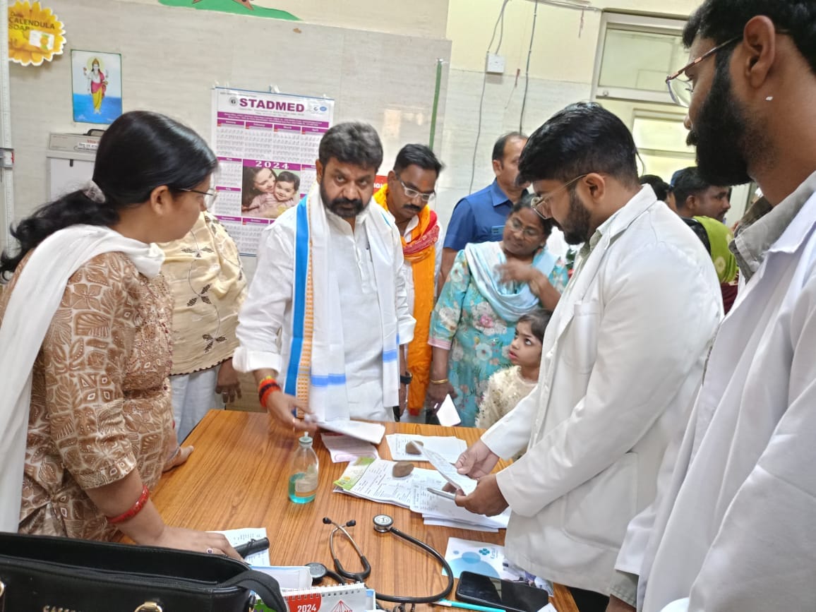 AYUSH Minister Dayashankar Mishra Dayalu strict on doctors in Varanasi