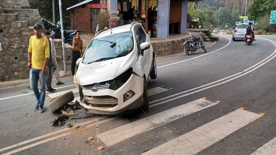 Teacher injured in car accident Lohaghat-Champawat National Highway