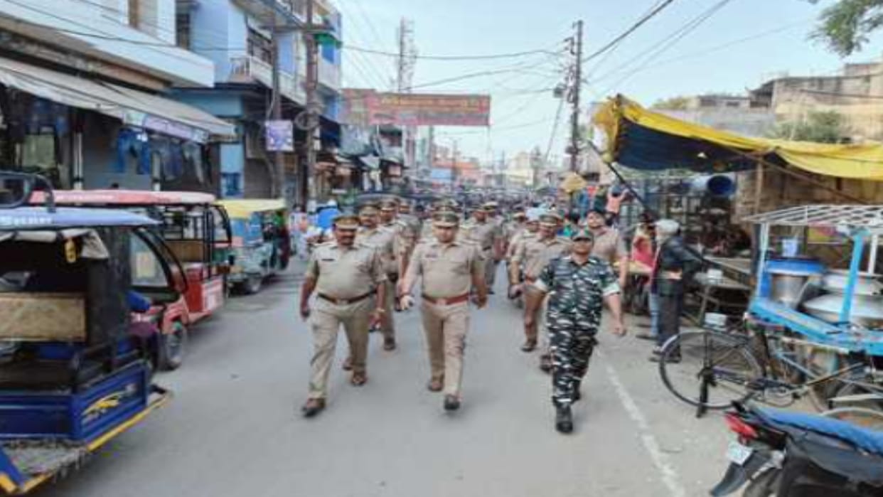CM Yogi Road Show: Road built overnight, electric wires raised, condition of the area improved as soon as CM's
