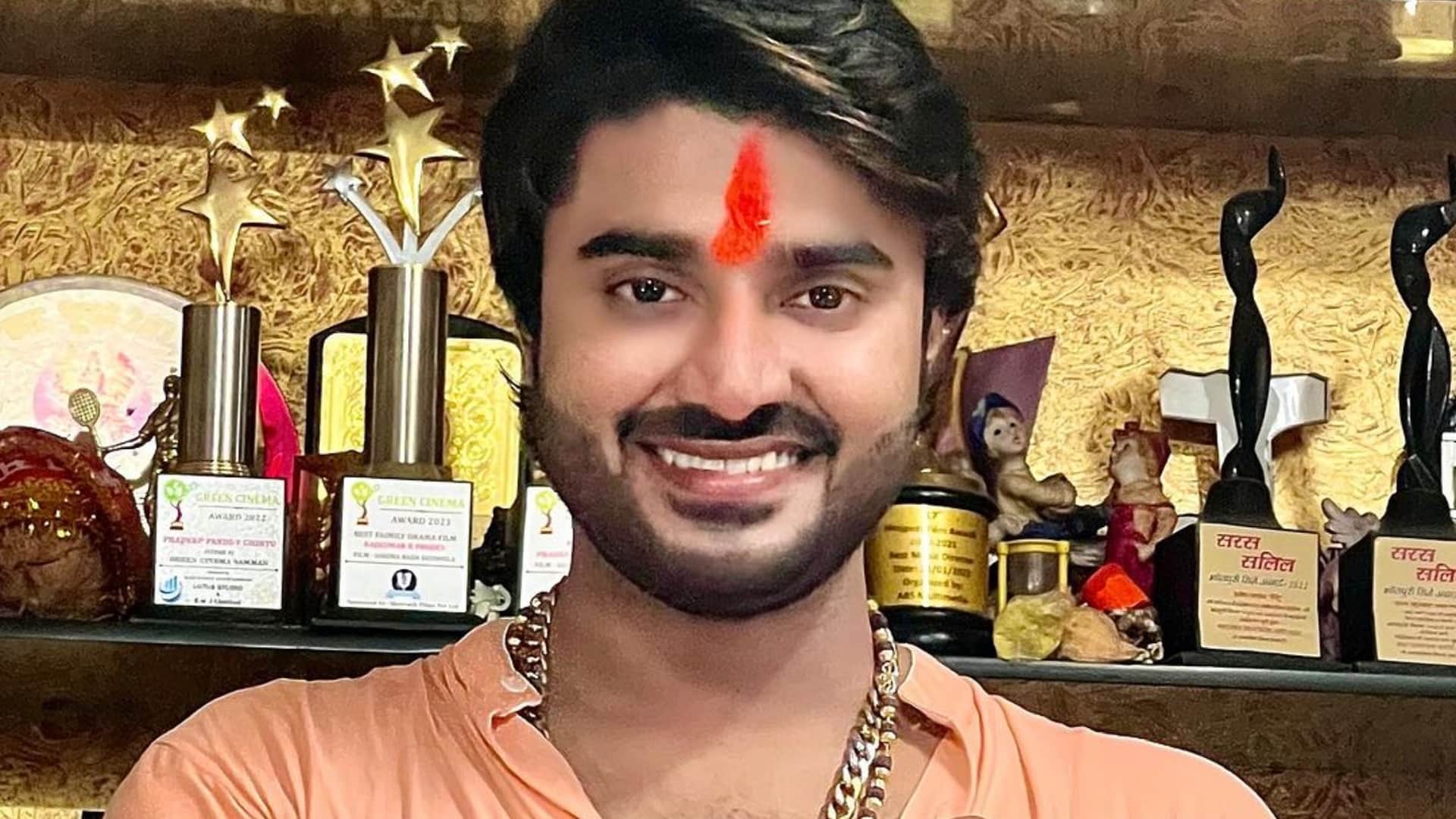 Bhojpuri Actors Who Changed Their Real Names for Career Pradeep Pandey Ravi Kishan Monalisa