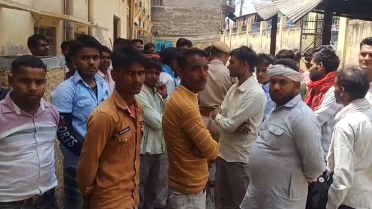 Dholpur News: Negligence took the life of a man, high tension line wires lying on the ground got electrocuted
