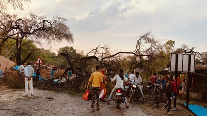Weather changed in Varanasi and sonbhadra and bhadohi storm rain and hail