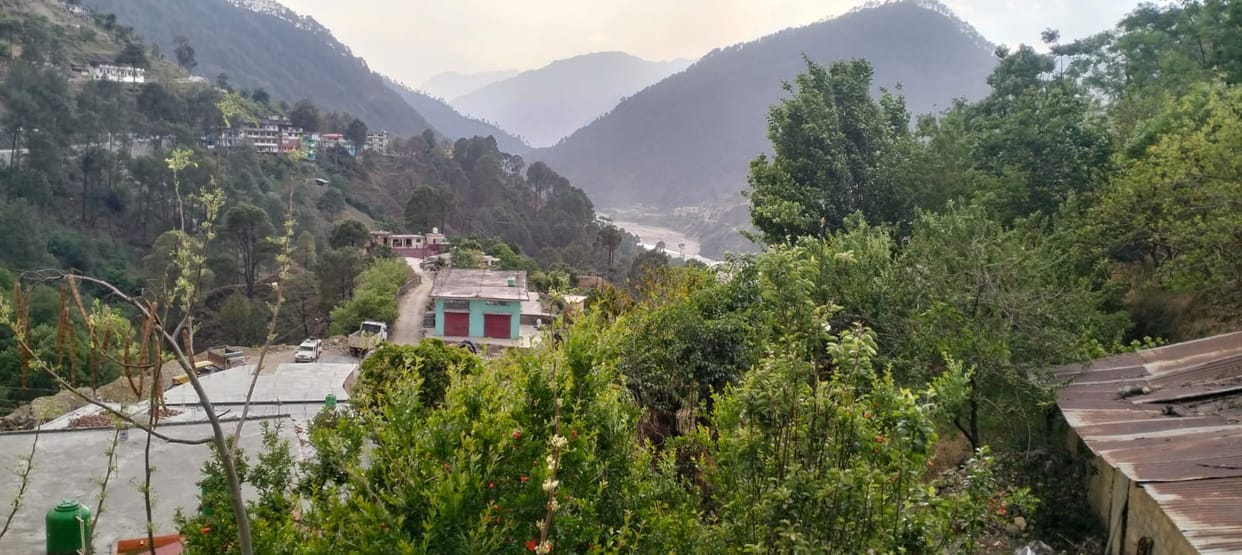 Uttarakhand Weather Update Scorching heat Wave Gusty wind warning in Hilly districts