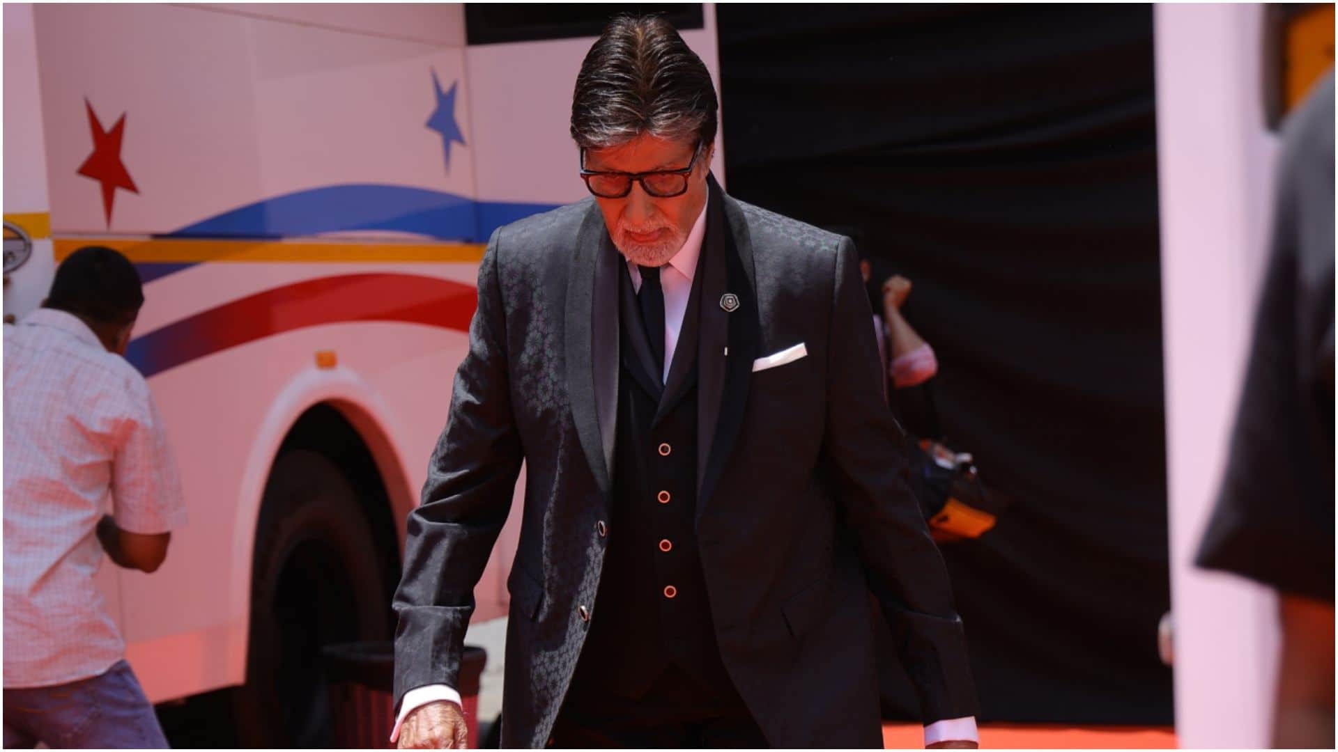 Amitabh Bachchan Shares Photos from KBC set also wrote about hectic day where shoot non stop without breaks
