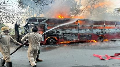 bus that was parked for three years on the side of RTO road near ISBT bus stand suddenly caught fire