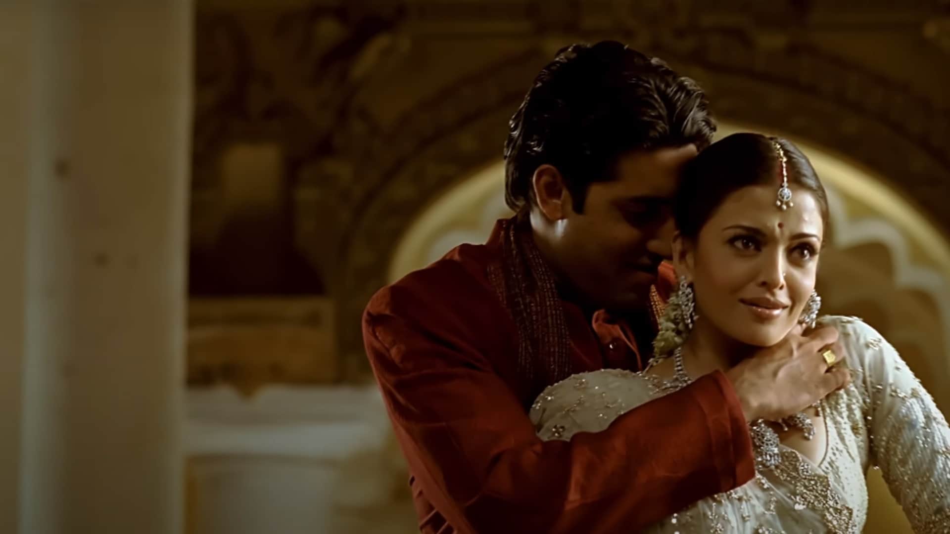 These Bollywood Movies Based On Real Love Story Shershaah Guru Rustom 12th Fail