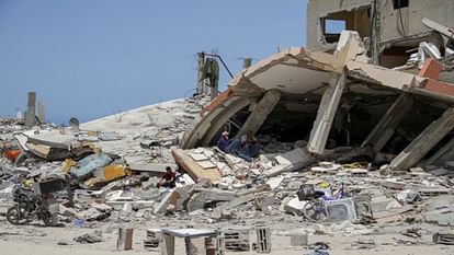 Israeli army bombing in Rafah west of Gaza 11 Palestinians killed