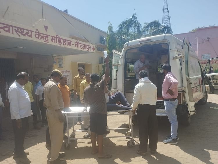 UP Crime: मिर्जापुर में तहसीलदार के पेशकार ने खाया जहर, इलाज के दौरान तोड़ा दम; इस वजह से उठाया आत्मघाती कदम