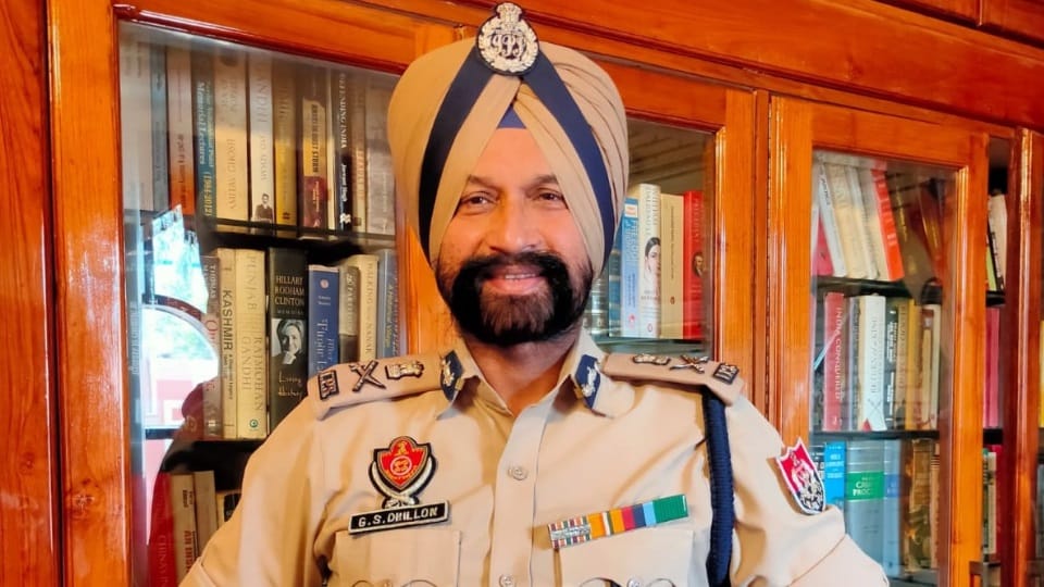 Punjab Adgp Law And Order Gs Dhillon Has Resigned - Amar Ujala Hindi ...