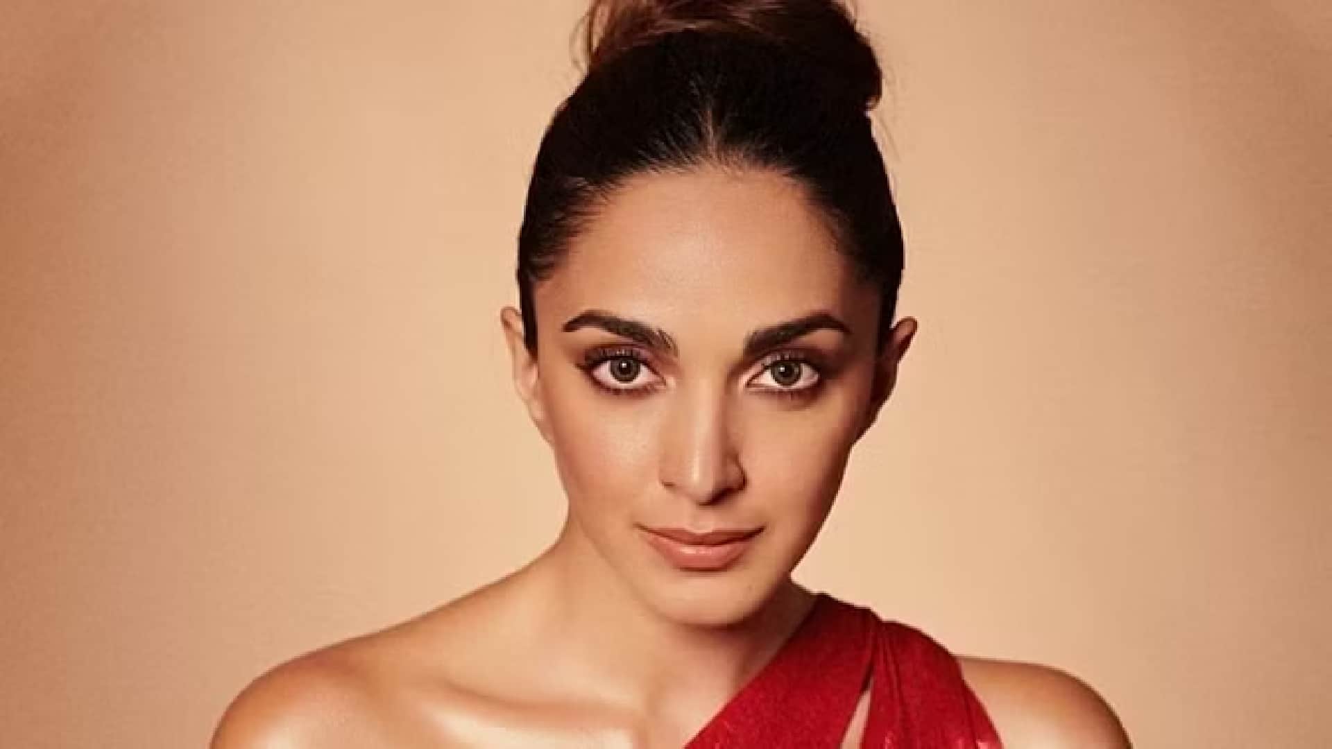 game changer and don 3 actress kiara advani likely to join salaar 2 will do special song with prabhas reports