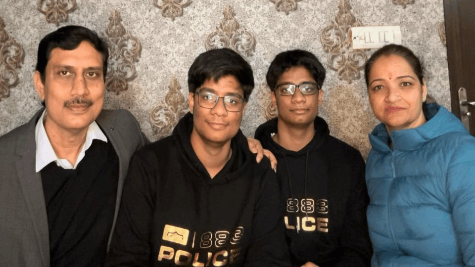 Aarav became All India third ranker in JEE Mains result and Shivansh secured 25th rank