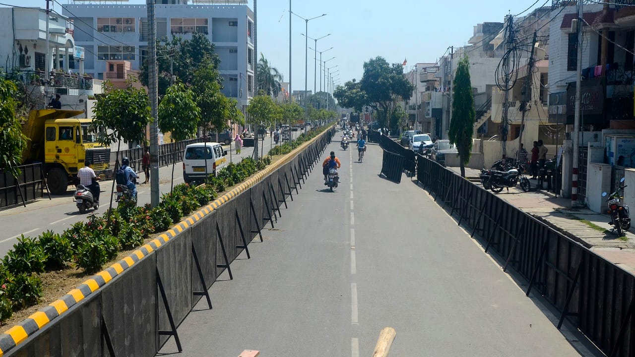 Roads and dividers are being decorated for PM Modi road show in Bareilly
