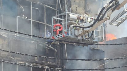 Bihar News: Fire in Pal Hotel,  Patna; Multi-storey building burnt; Rescue operation, fire in kitchen