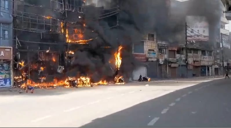 Bihar News: Fire in Pal Hotel,  Patna; Multi-storey building burnt; Rescue operation, fire in kitchen