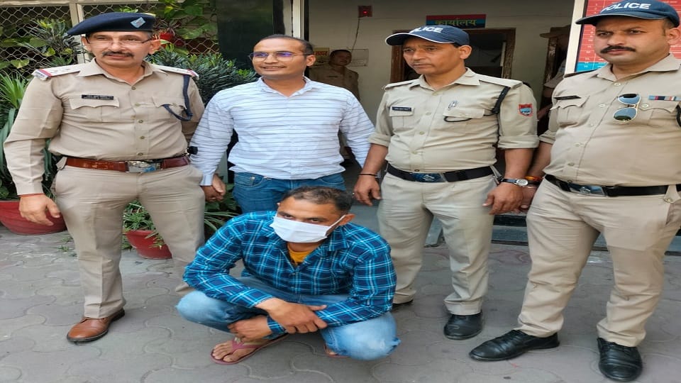 person who stole doctors belongings from Sushila Tiwari Hospital haldwani arrested