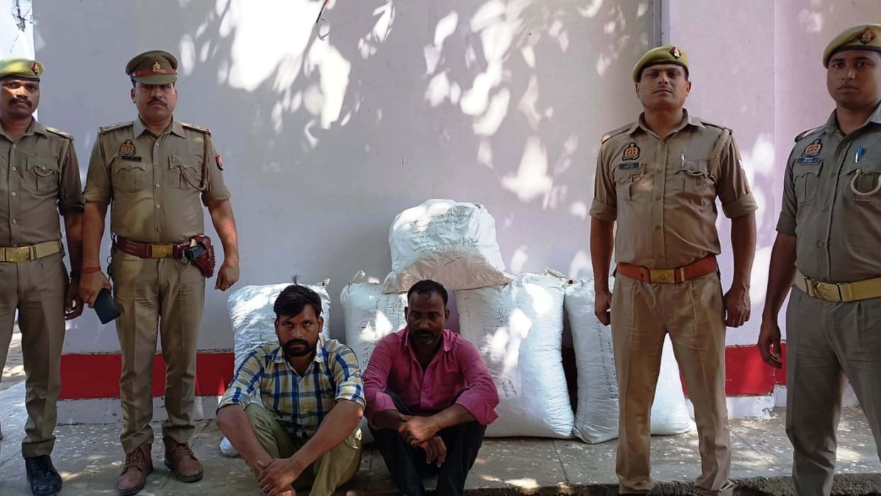 Police arrested two smugglers in Mirzapur recovered ganja worth 45 lakh rupees