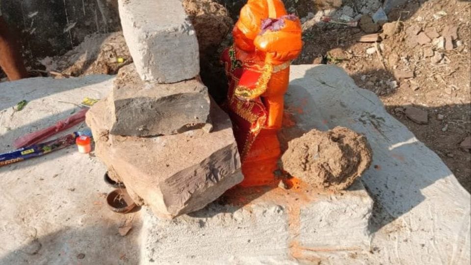 हनुमान जी की मूर्ति