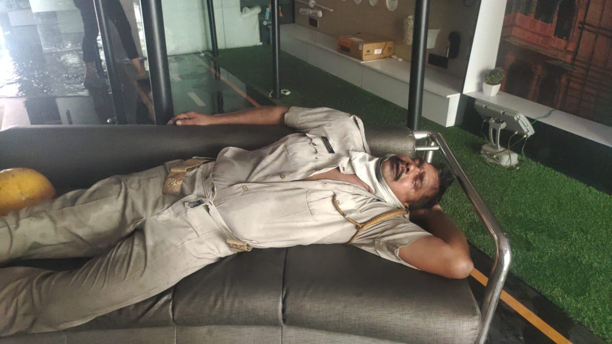 Lucknow News: Fire broke out in Havells office building, fire brought under control in three hours