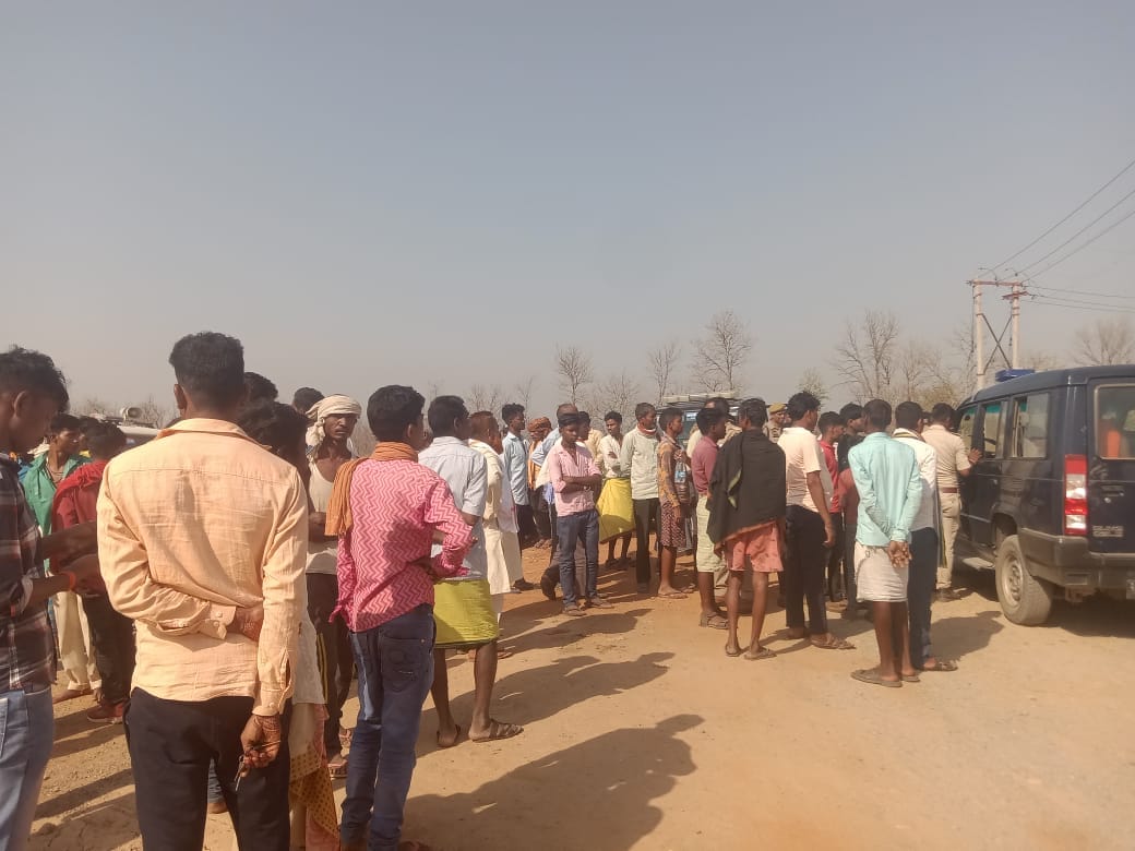 Murder in Sonbhadra Brother in law killed sister in law by sharp weapon