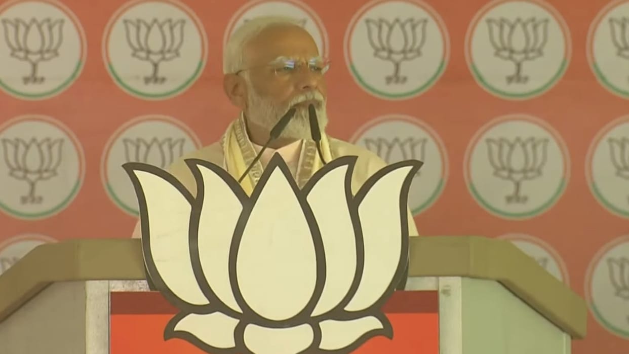 PM Narendra Modi targeted SP and Congress In Aonla Rally