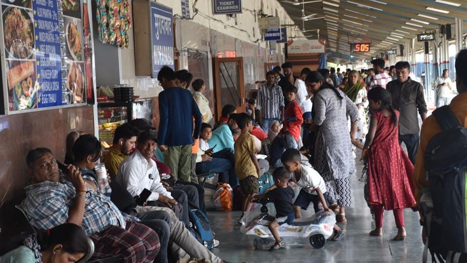 Ticket crisis Technical glitch at Pataudi Road railway station