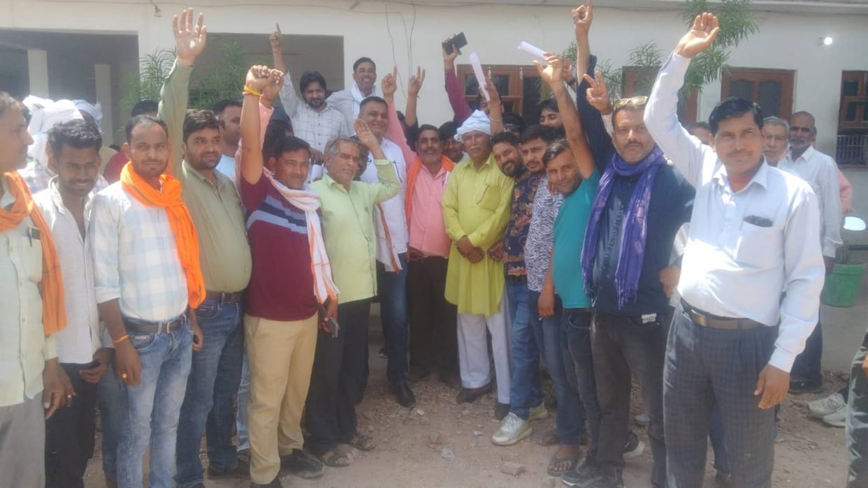 Bharatpur Uproar in RSBCL depot contractors allege manager is giving stock for money