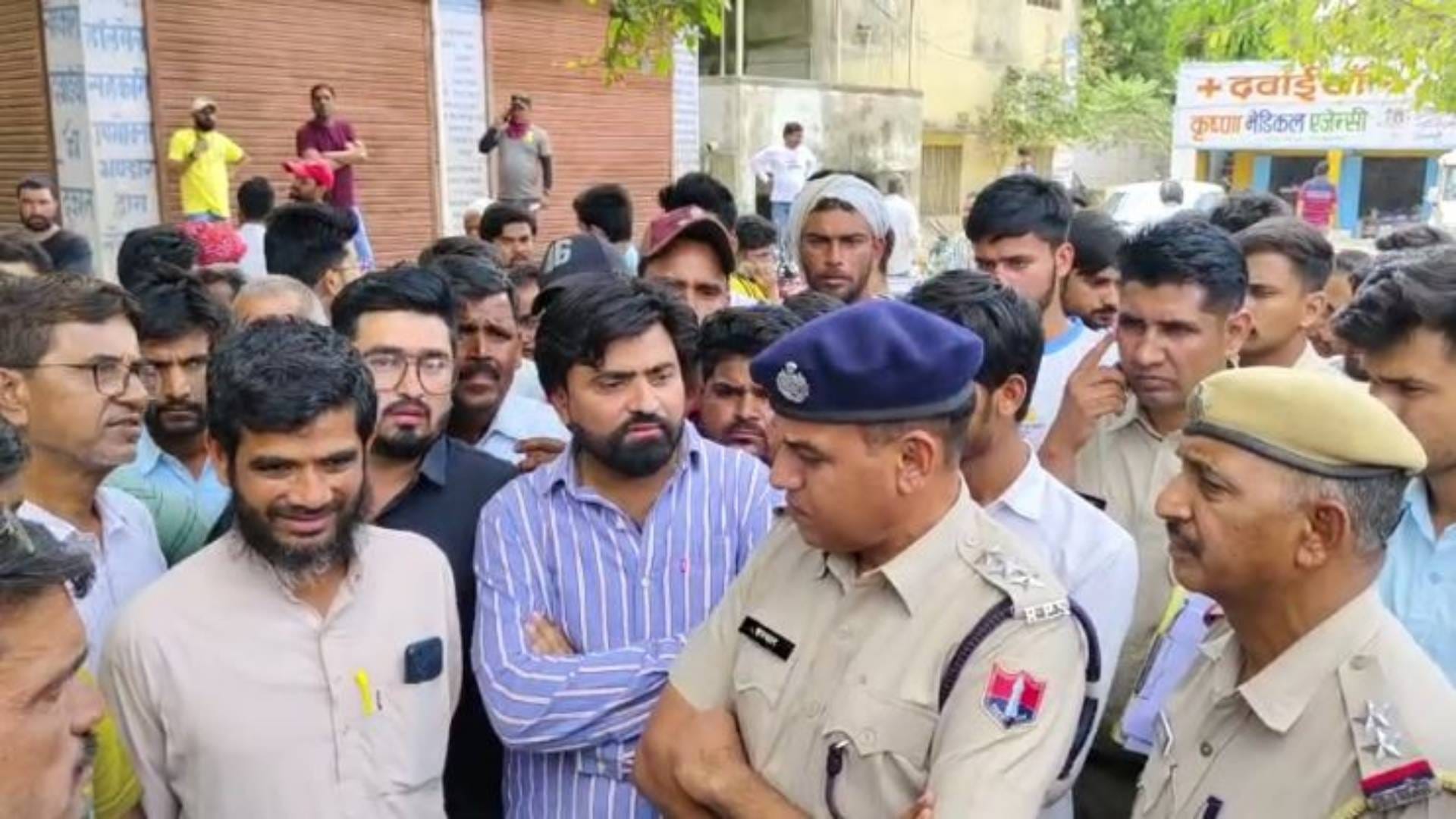 पुलिस और परिजन