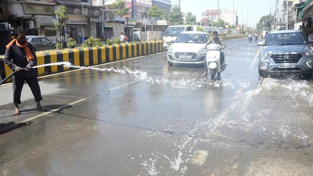 Roads and dividers are being decorated for PM Modi road show in Bareilly