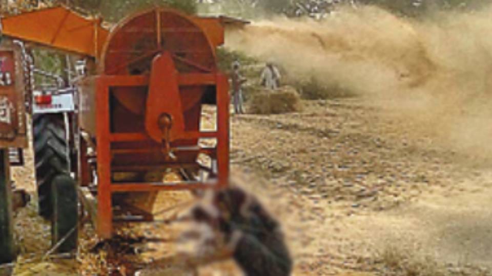 Teenager dies after being hit by thresher coupling in Etah