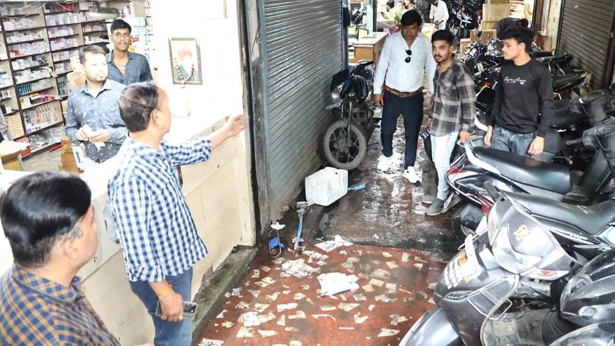 cleanest city indore reality dawa bazar and colony effected by sewage