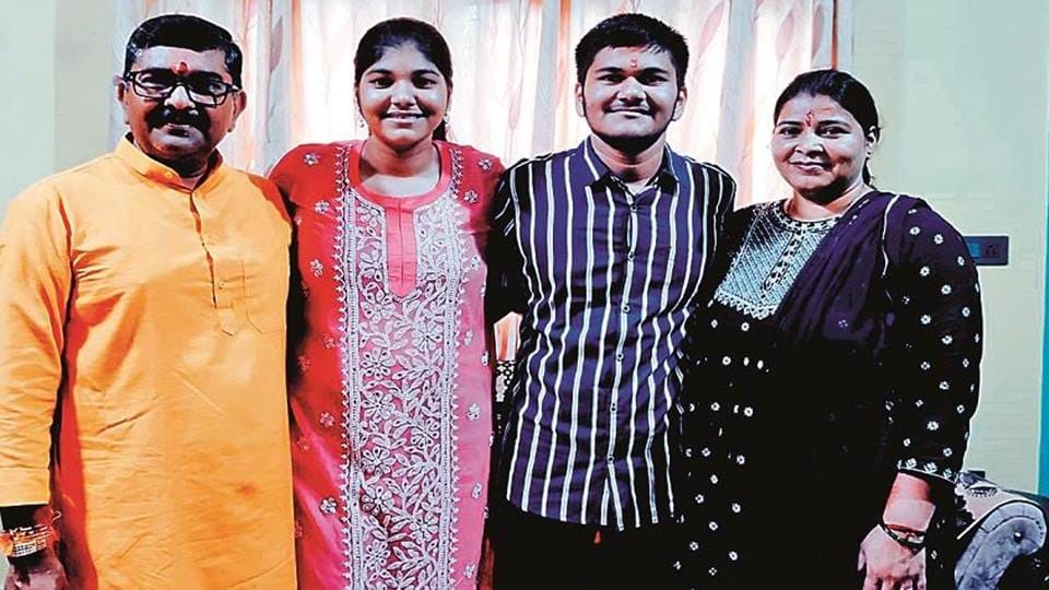 Moradabad: Divyansh's victory in JEE Main, stayed away from social media and self-studyed