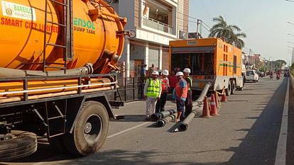 tight security for PM Modi roadshow even sewer lines searched in Bareilly