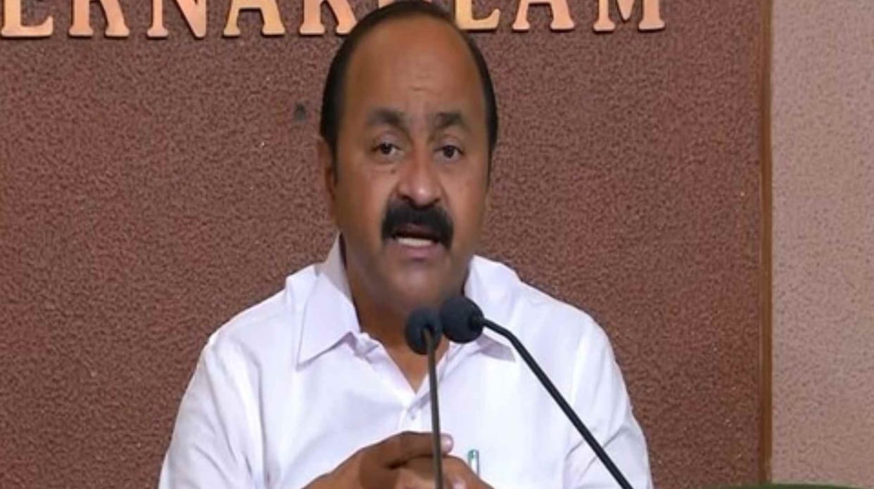 Kerala opposition leader complains to Election Commision against Delhi Lt Governor for model code violation