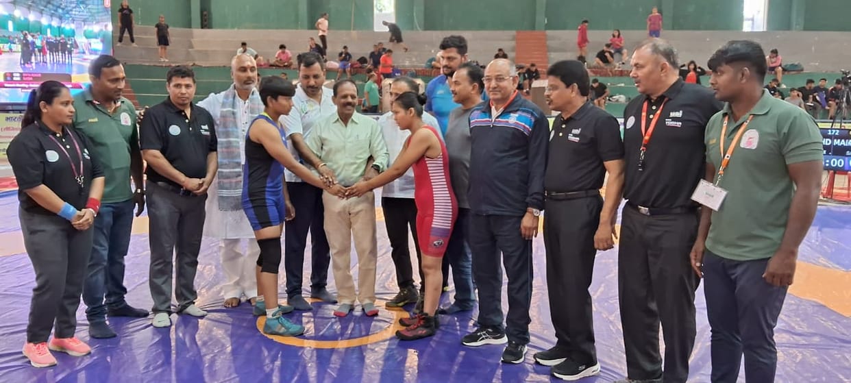 wrestling competition in varanasi Women showed strength in BHU Indoor Stadium