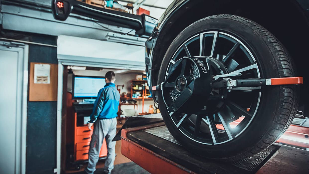 Car Tips: why Wheel Alignment And Wheel Balancing is important in car