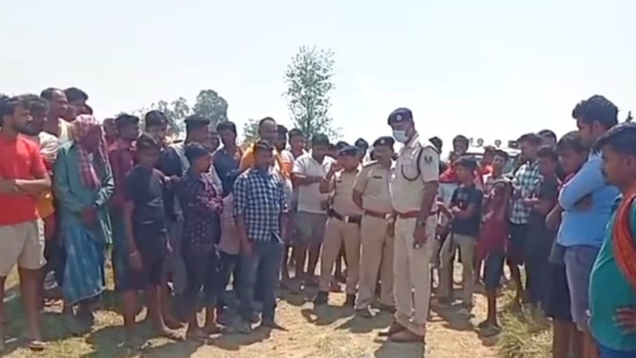 The half naked body of a young man who had gone to a function with his wife was found in Narkatiaganj