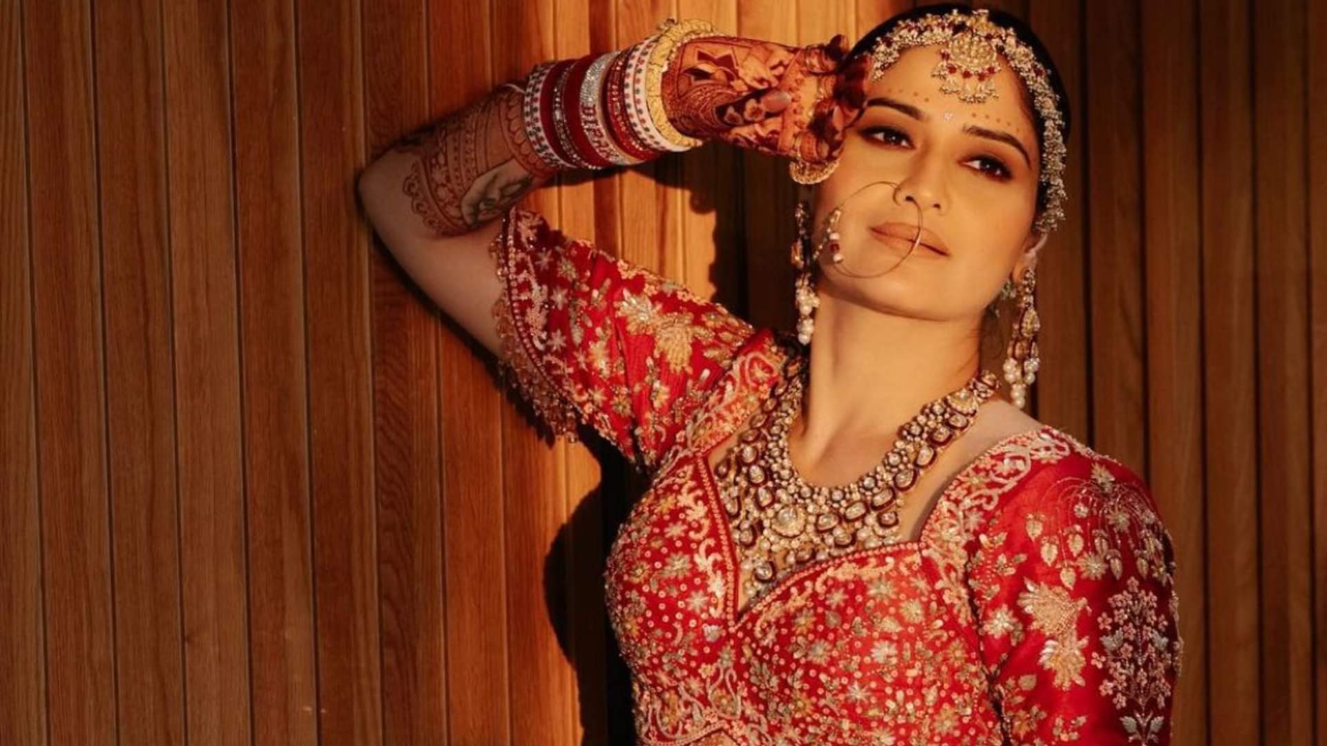 Arti Singh shared her bridal look photos for the first time from her Wedding click here to unseen photos