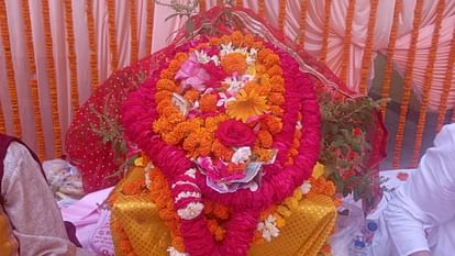 Badrinath Dham Gadu Ghada Oil Kalash Yatra Devotees visited in Rishikesh Badrinath doors will open on 12th May