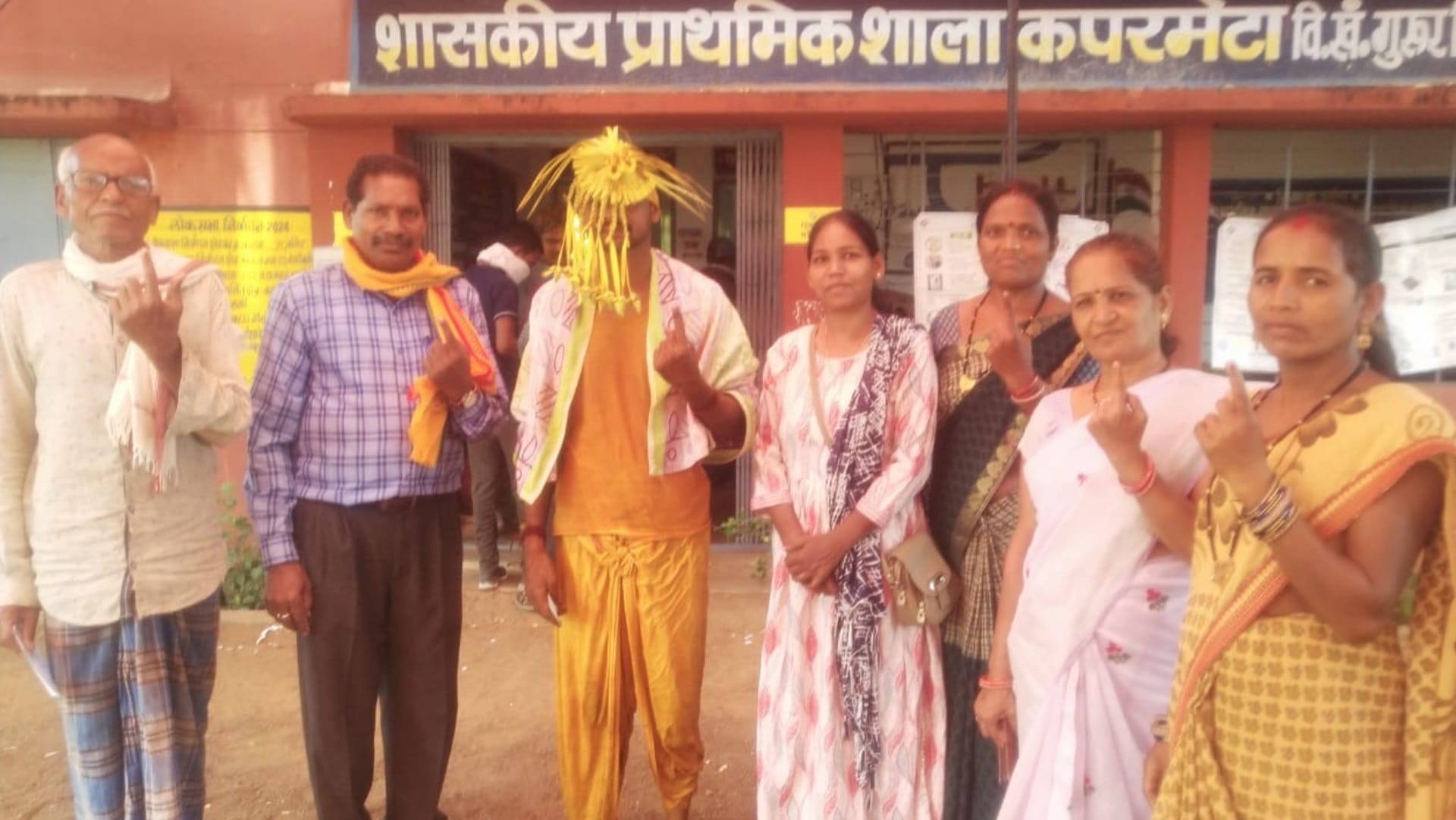 CG loksabha Chunav: Newly married couples are excited about elections, votes were during wedding ceremonies