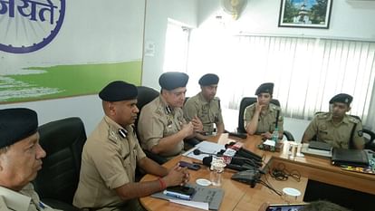 DGP Sanjay Kundu held a review meeting on election preparations with SP of five districts in Mandi