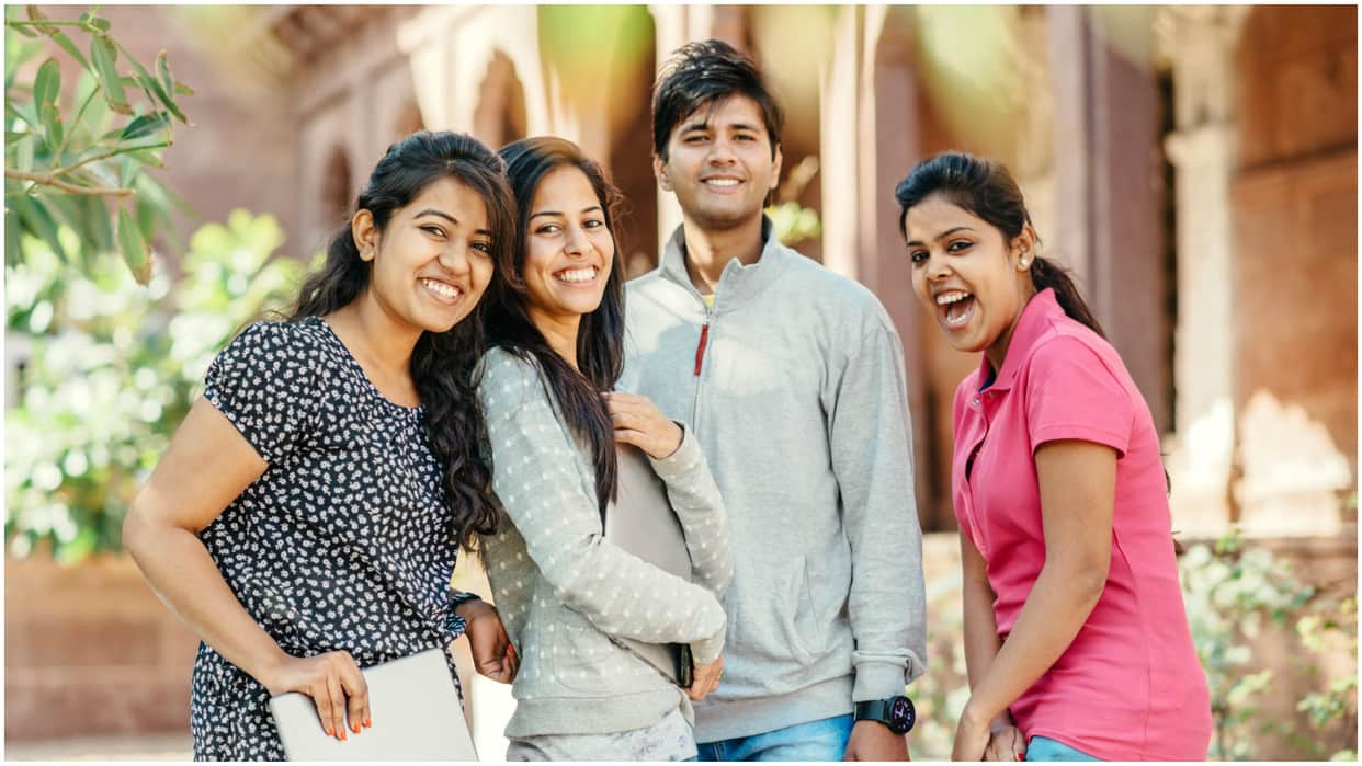 Signs of fake friends and true friends How To Identify Friendship
