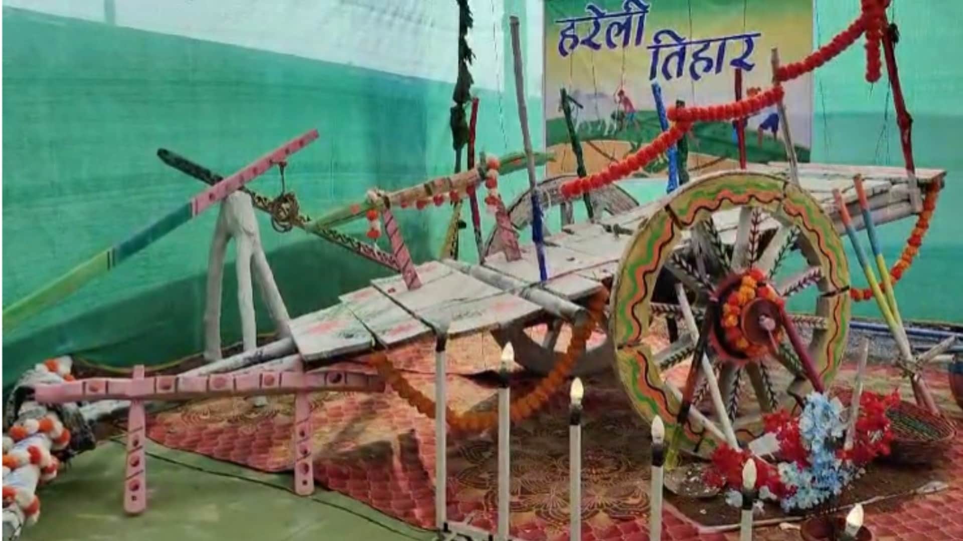 CG Loksabha Election phase 2: Scene of Chhattisgarhi traditional festivals seen at polling stations