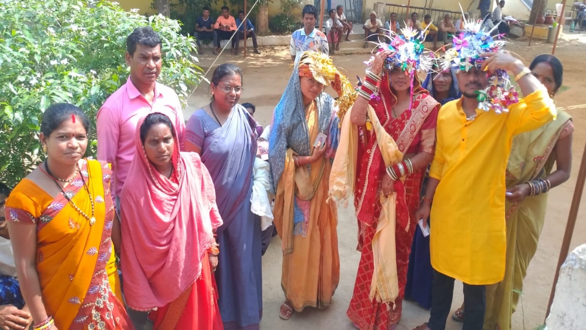 CG loksabha Chunav: Newly married couples are excited about elections, votes were during wedding ceremonies