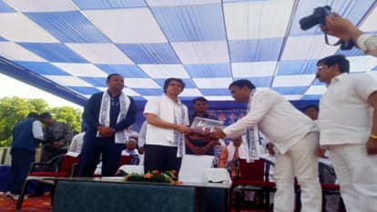Akash Anand filled the youth with enthusiasm by laying emphasis on education and employment, huge crowd gather
