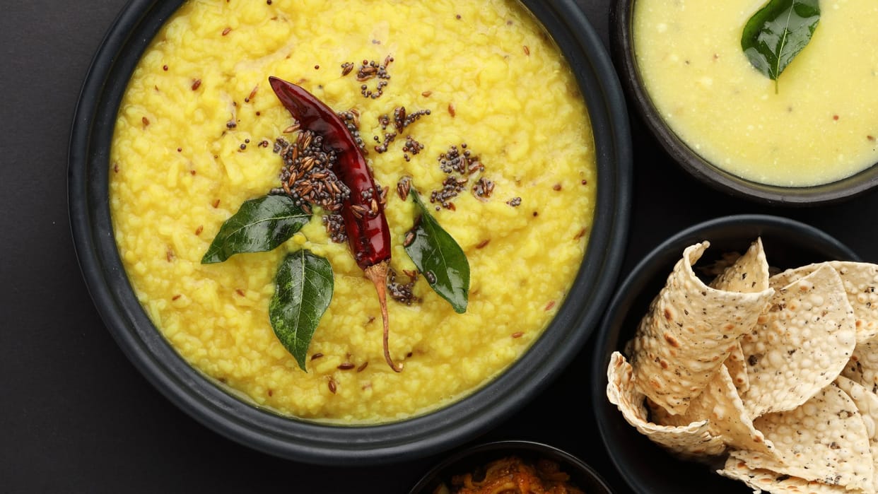 Khichdi Recipe in hindi ghar par swadisht khichdi kaise banaen