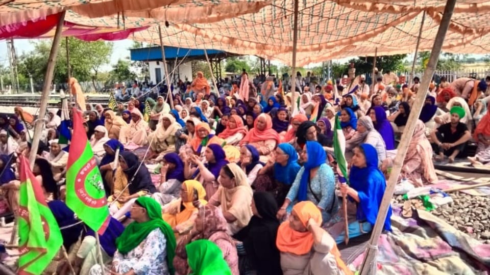 Farmers announced to end blockage on Shambhu rail track