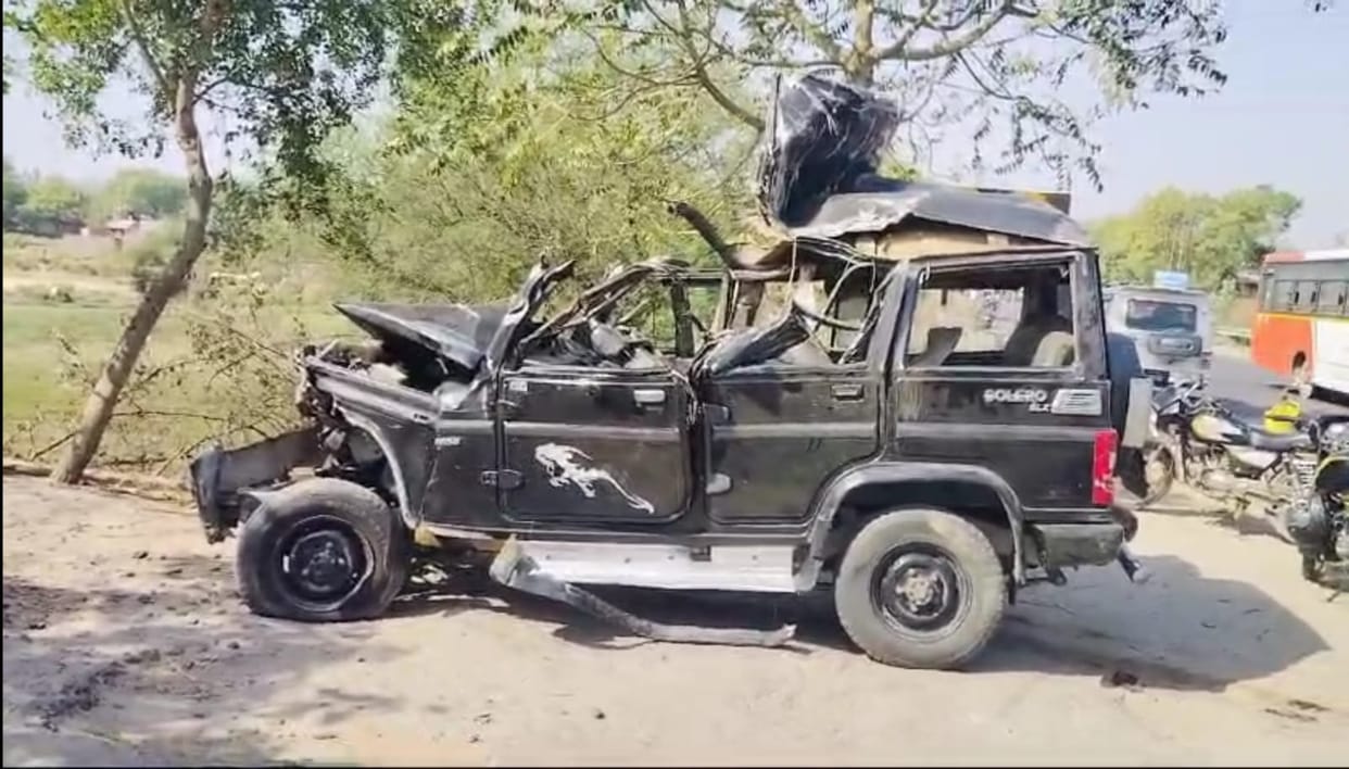 Raebareli News: Speeding Bolero collides with culvert, four dead, four injured