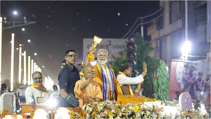 PM Narendra Modi roadshow in Bareilly